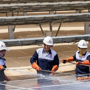 Điện mặt trời thắp sáng tương lai năng lượng Việt Nam